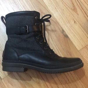Ugg Kesey boot. Black, size 8.